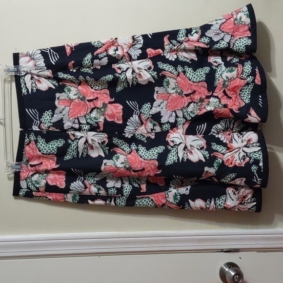 Dolce Floral Beaded Skirt - Picture 4 of 8